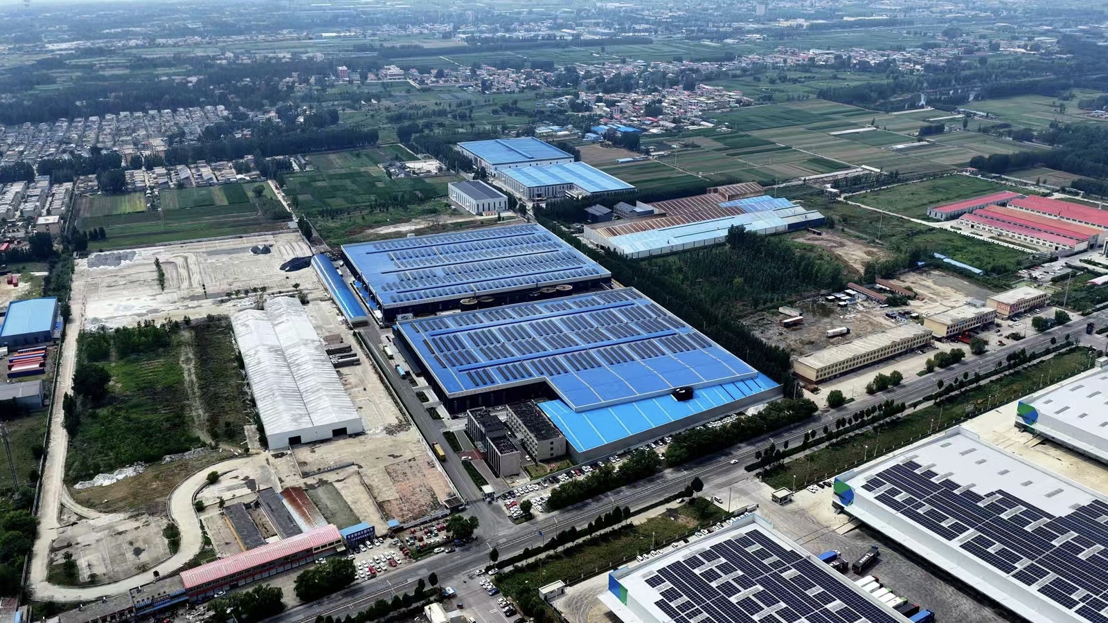 W Stone factory and quartz production